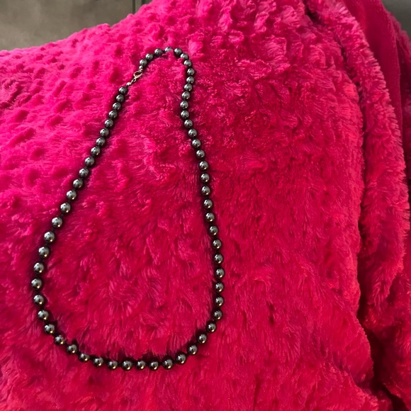 Alaskan Black Pearl Necklace - Picture 3 of 5